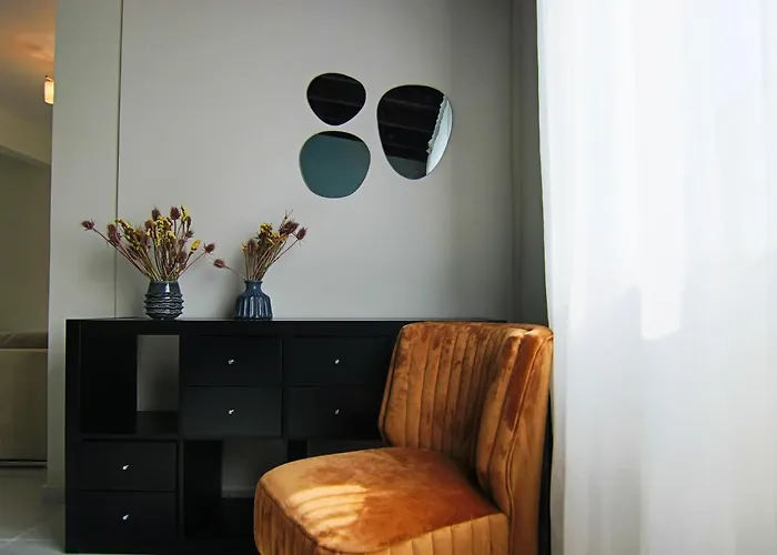 Phaedrus Living - City View Luxury Flat Harbour 03
